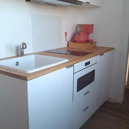 Apartment L'escale Songeonnaise 25min Aeroport Beauvais-tille Appt 1 Songeons